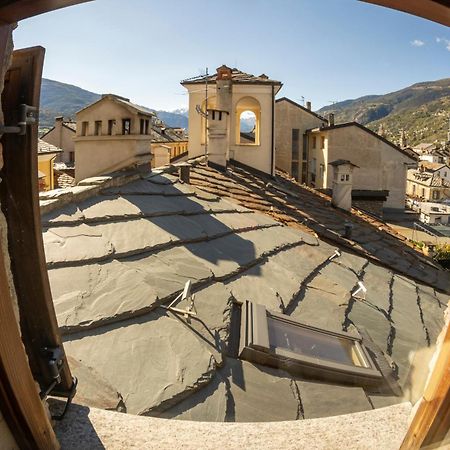 Aosta con Vista - appartamento in centro Esterno foto